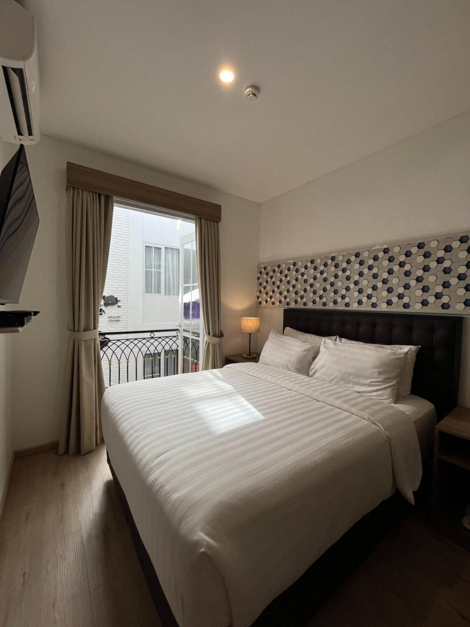 Bening Boutique Hotel Managed By Salak Hospitality Bekasi Eksteriør bilde